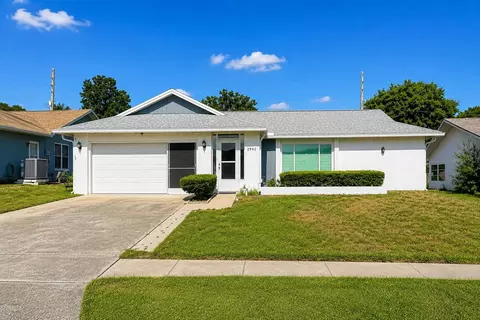 2942 Macalpin Dr W, Palm Harbor, FL 34684