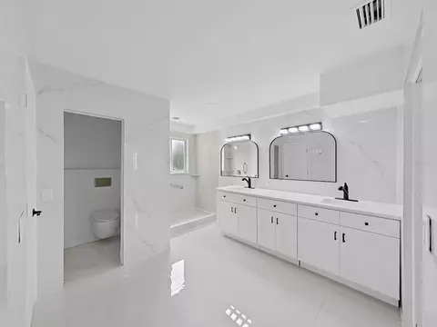 Bath - 1612 Prowmore Dr, Brandon, FL 33511 photo 1 of 3