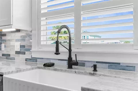 Kitchen - 4390 6th Isle Dr, Hernando Beach, FL 34607 photo 4 of 8