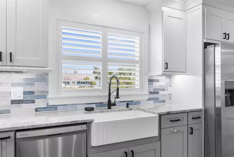 Kitchen - 4390 6th Isle Dr, Hernando Beach, FL 34607 photo 6 of 8