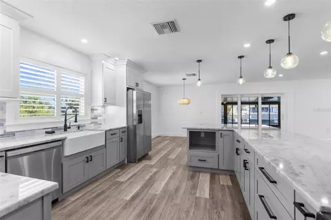 Kitchen - 4390 6th Isle Dr, Hernando Beach, FL 34607 photo 5 of 8