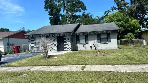 619 S Wilkins Ave, Plant City, FL 33563