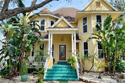 510 Wideview Ave, Tarpon Springs, FL 34689