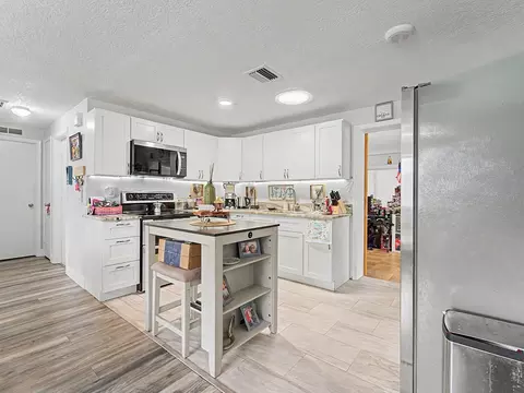 Kitchen - 197 Rosedale Ave, Spring Hill, FL 34606 photo 5 of 6