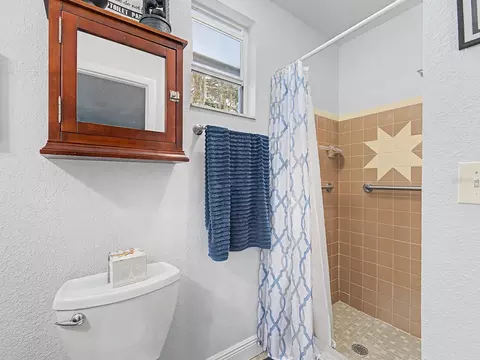 Bath - 197 Rosedale Ave, Spring Hill, FL 34606 photo 1 of 3