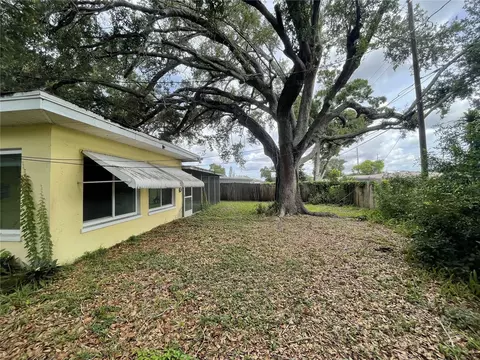 Exterior - 635 Deville Dr E, Largo, FL 33771 photo 4 of 6