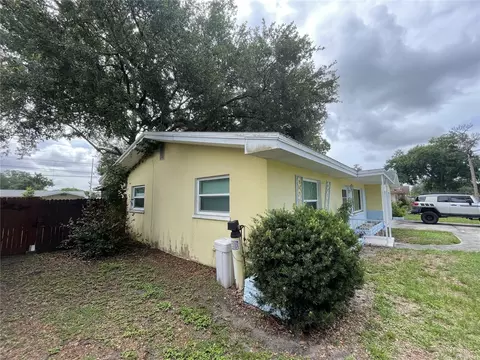 Exterior - 635 Deville Dr E, Largo, FL 33771 photo 2 of 6