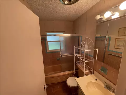 Bath - 635 Deville Dr E, Largo, FL 33771 photo 1 of 2