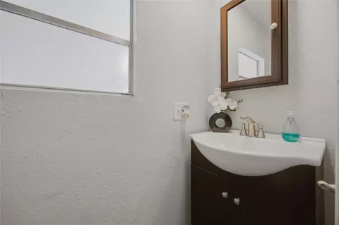 Bath - 9605 Andy Dr, Hudson, FL 34669 photo 3 of 5