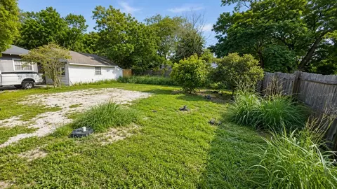 Exterior - 415 Avenue E SE, Winter Haven, FL 33880 photo 1 of 1