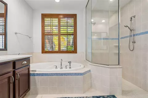 Bath - 5919 118th Ter E, Parrish, FL 34219 photo 5 of 8