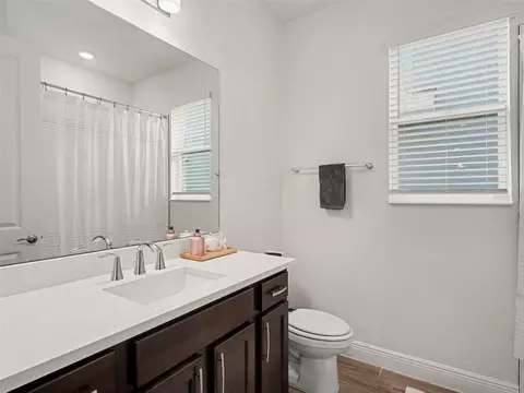 Bath - 7474 Sea Manatee St, Parrish, FL 34219 photo 4 of 4