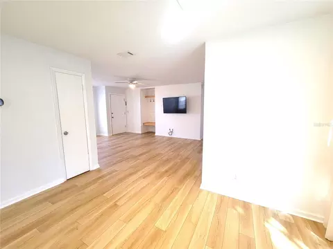 Living - 14196 Jeff Rd, Largo, FL 33774 photo 6 of 10