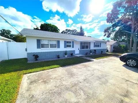 Exterior - 14196 Jeff Rd, Largo, FL 33774 photo 2 of 18