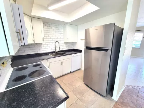 Kitchen - 14196 Jeff Rd, Largo, FL 33774 photo 13 of 15