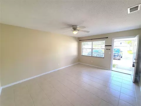 Living - 14196 Jeff Rd, Largo, FL 33774 photo 9 of 10