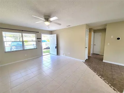 Living - 14196 Jeff Rd, Largo, FL 33774 photo 10 of 10