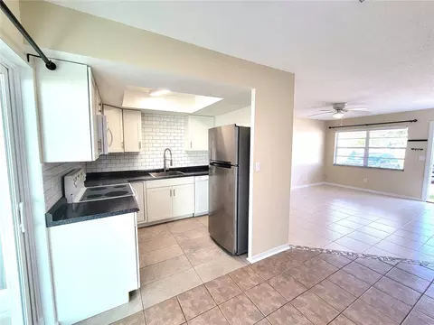 Kitchen - 14196 Jeff Rd, Largo, FL 33774 photo 8 of 15