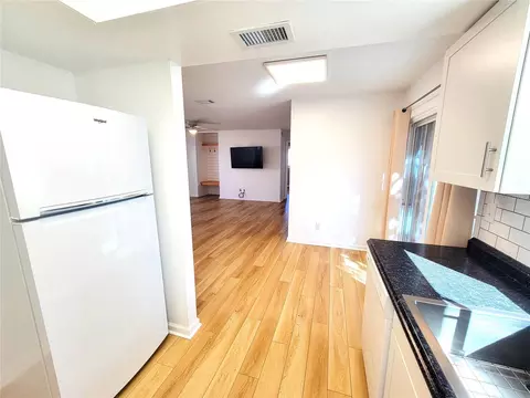 Kitchen - 14196 Jeff Rd, Largo, FL 33774 photo 5 of 15