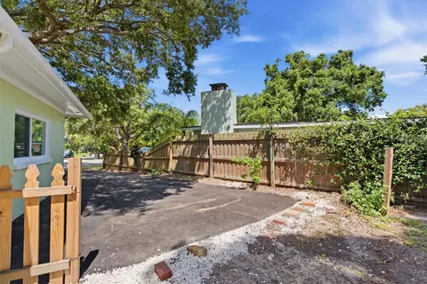 Exterior - 1516 Adele Pl, Largo, FL 33770 photo 15 of 18