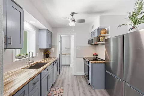 Kitchen - 1516 Adele Pl, Largo, FL 33770 photo 2 of 4