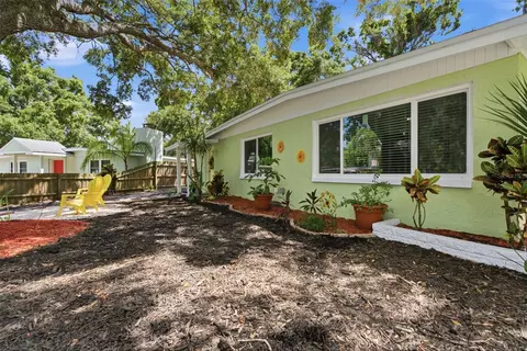 Exterior - 1516 Adele Pl, Largo, FL 33770 photo 14 of 18