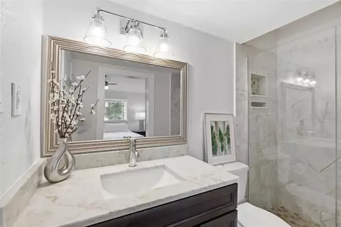 Bath - 1516 Adele Pl, Largo, FL 33770 photo 3 of 4