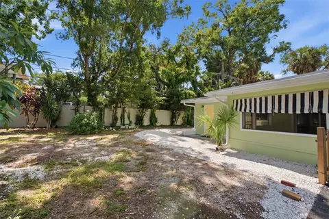 Exterior - 1516 Adele Pl, Largo, FL 33770 photo 9 of 18