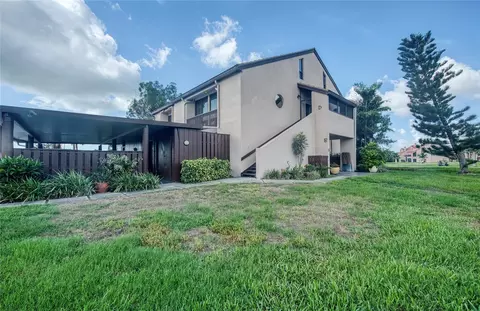 1328 Pelican Creek Xing #D, Saint Petersburg, FL 33707