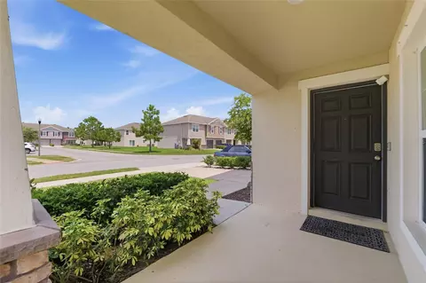 Exterior - 10421 Rivercrest Dr, Riverview, FL 33578 photo 4 of 11
