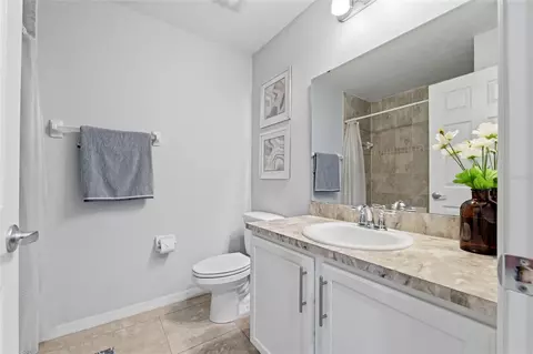 Bath - 10421 Rivercrest Dr, Riverview, FL 33578 photo 5 of 6