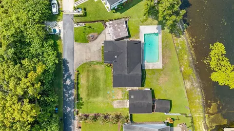 18714 Arbor Dr, Lutz, FL 33548