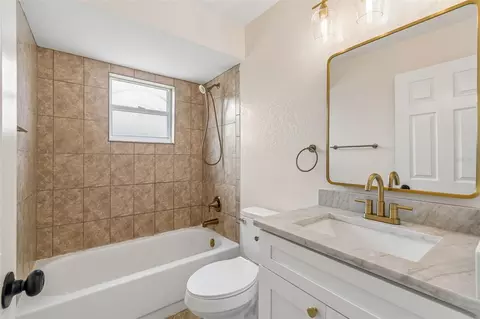 Bath - 12486 Centennial St, Spring Hill, FL 34609 photo 4 of 4