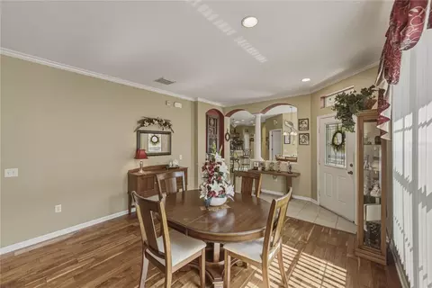 Dining - 11322 Cambray Creek Loop, Riverview, FL 33579 photo 3 of 4