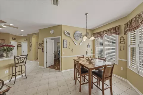 Dining - 11322 Cambray Creek Loop, Riverview, FL 33579 photo 4 of 4