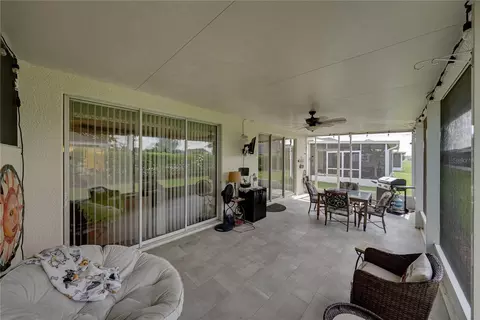 Exterior - 11322 Cambray Creek Loop, Riverview, FL 33579 photo 9 of 13
