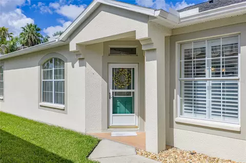 Exterior - 11322 Cambray Creek Loop, Riverview, FL 33579 photo 4 of 13