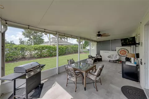 Exterior - 11322 Cambray Creek Loop, Riverview, FL 33579 photo 5 of 13