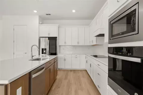 Kitchen - 12105 Orchid Ash St, Riverview, FL 33579 photo 1 of 2