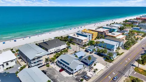 1802 Gulf Blvd #8, Indian Rocks Beach, FL 33785