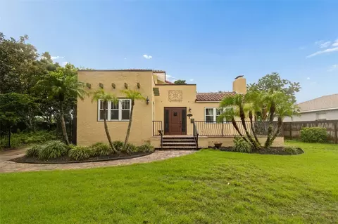 2518 Granada Cir E, Saint Petersburg, FL 33712