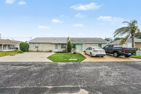 1413 Thousand Roses Dr S, Lake Wales, FL 33853