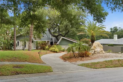 2860 Briarwood Ln, Palm Harbor, FL 34683