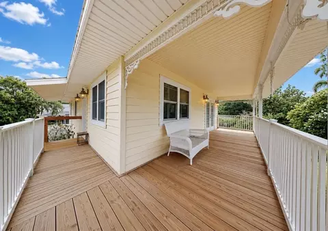 Exterior - 8017 Mays Ave, Riverview, FL 33578 photo 2 of 7