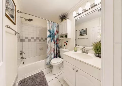 Bath - 8017 Mays Ave, Riverview, FL 33578 photo 2 of 2