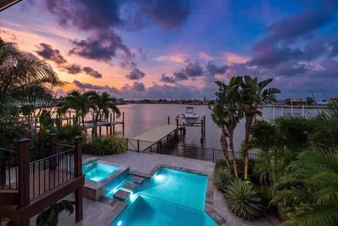 466 20th Ave, Indian Rocks Beach, FL 33785
