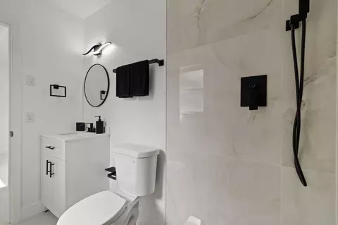 Bath - 7156 Spring Hill Dr, Spring Hill, FL 34606 photo 6 of 9