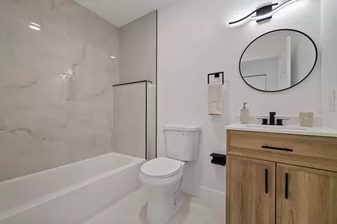 Bath - 7156 Spring Hill Dr, Spring Hill, FL 34606 photo 1 of 9