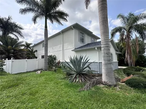 Exterior - 11116 Hoffner Edge Dr, Riverview, FL 33579 photo 2 of 6