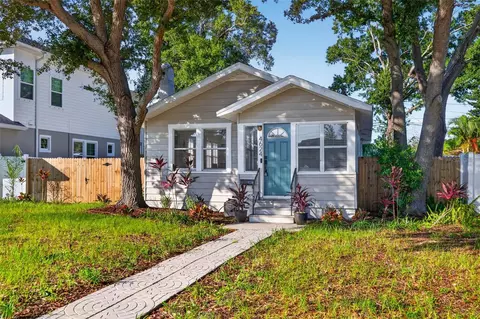 4624 Iris St N, Saint Petersburg, FL 33714